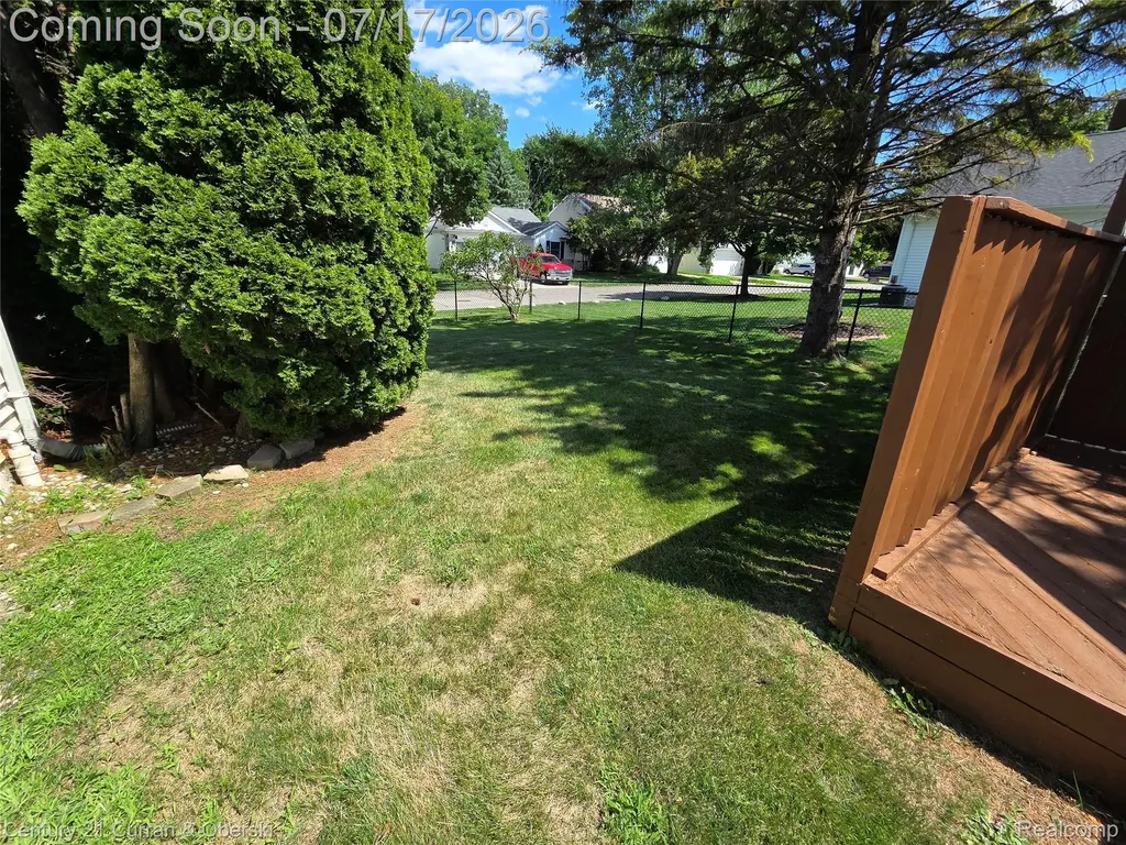 38185 Palmateer Road Westland City MI 48186