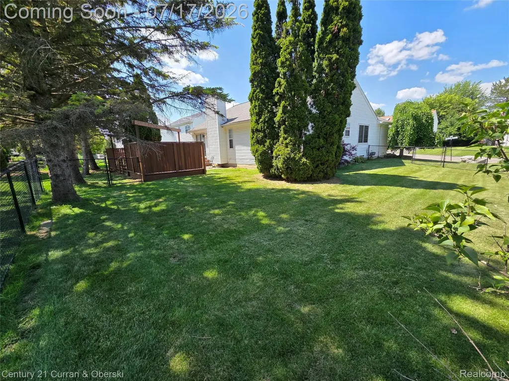 38185 Palmateer Road Westland City MI 48186