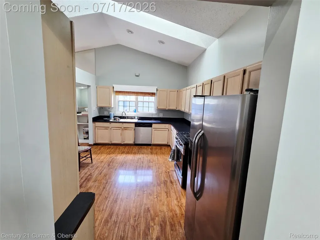 38185 Palmateer Road Westland City MI 48186