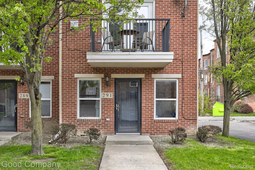 291 E Palmer Street Detroit City MI 48202