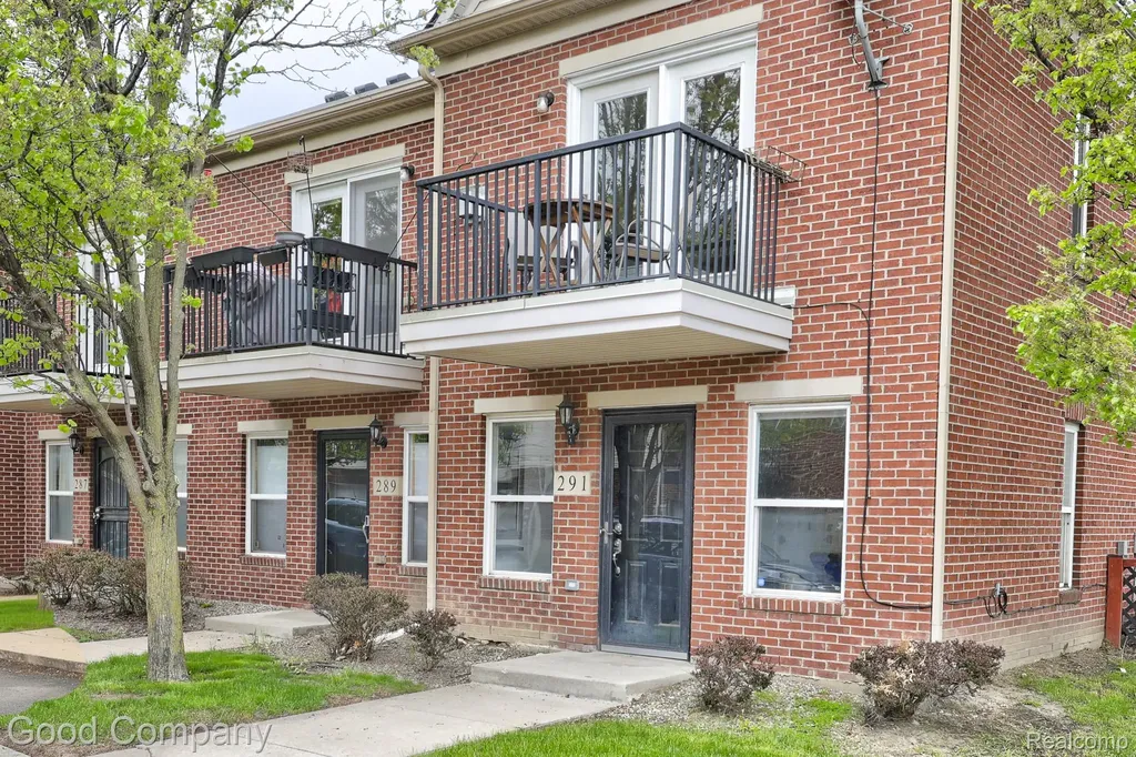 291 E Palmer Street Detroit City MI 48202