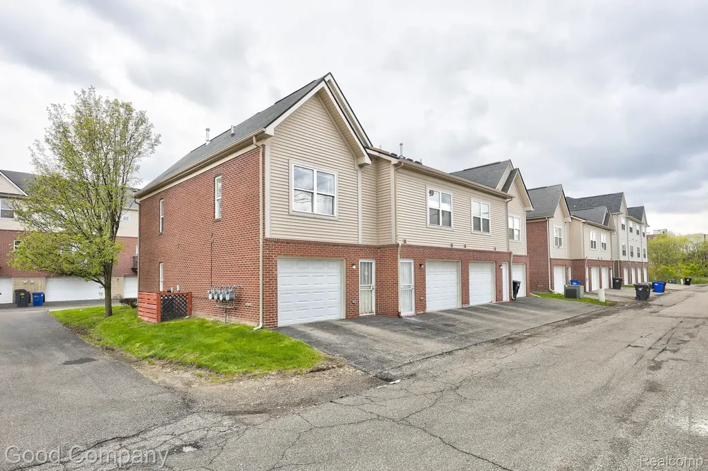 291 E Palmer Street Detroit City MI 48202