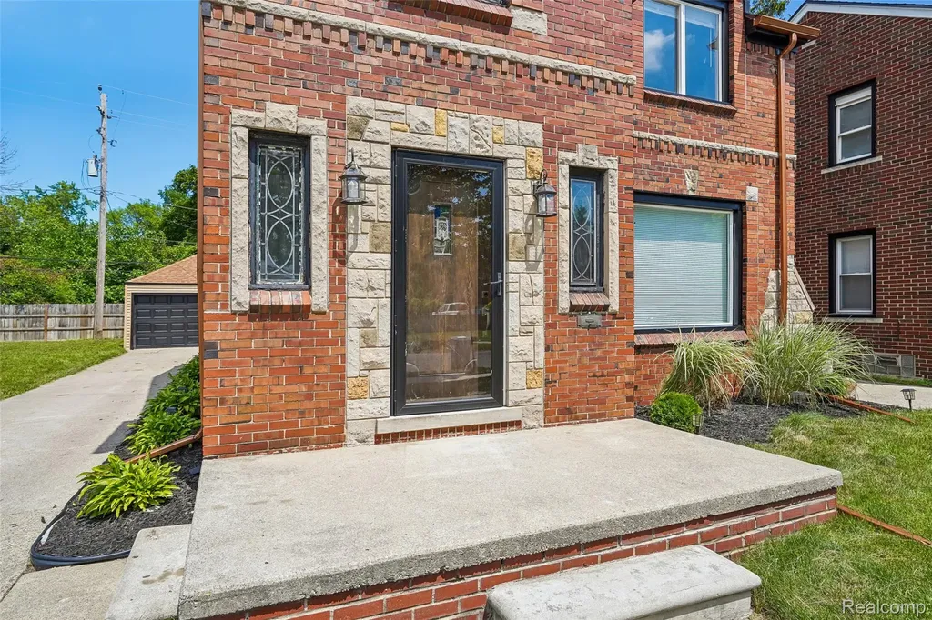 6174 Bishop Street Detroit City MI 48224