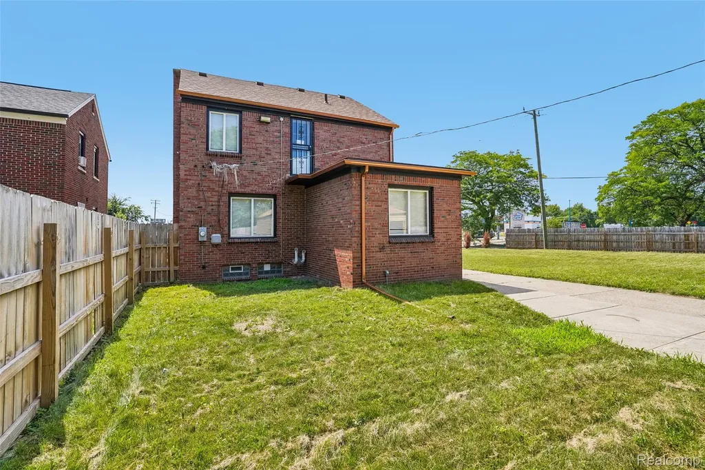 6174 Bishop Street Detroit City MI 48224