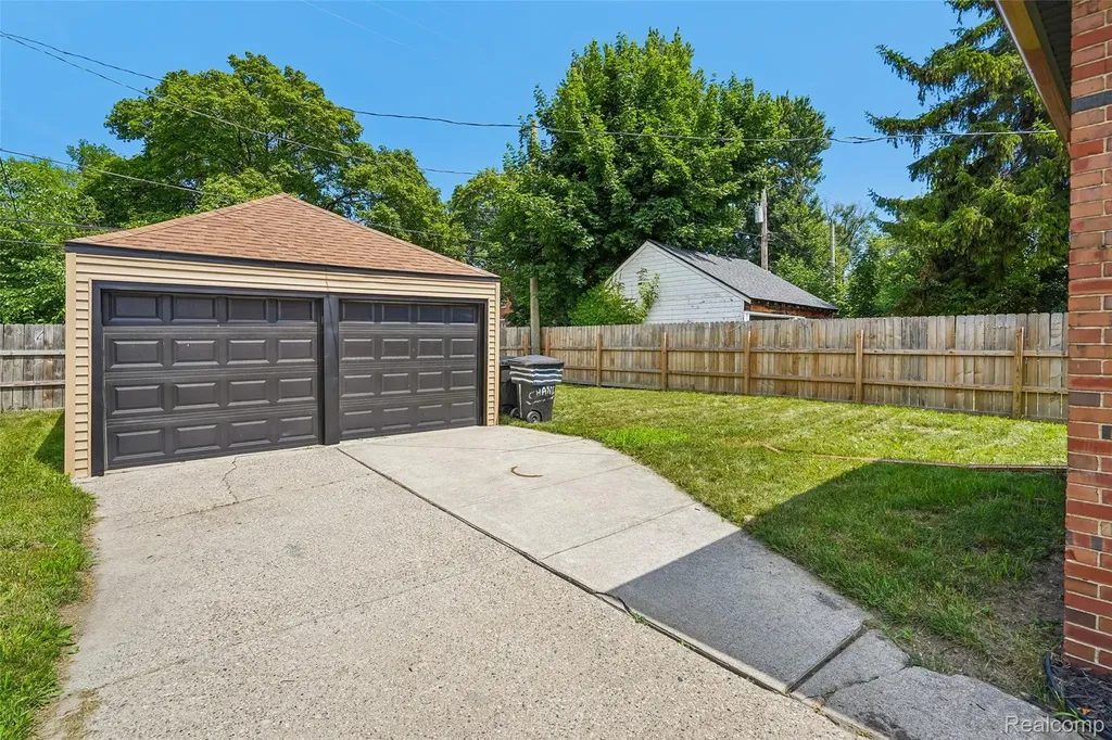 6174 Bishop Street Detroit City MI 48224