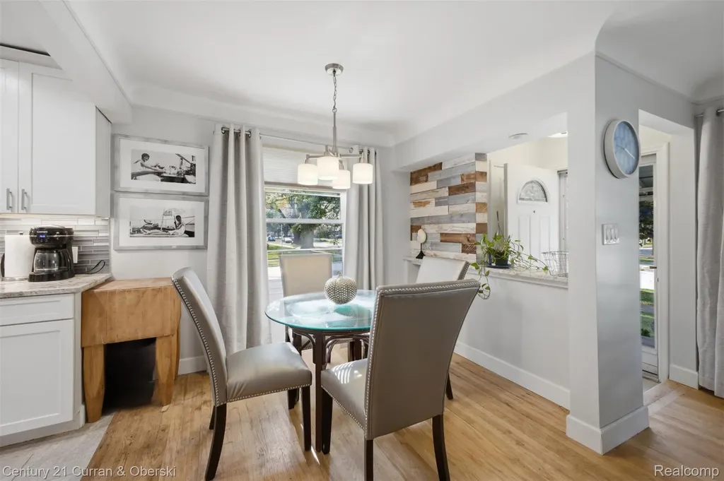 16614 Philomene Boulevard Allen Park City MI 48101