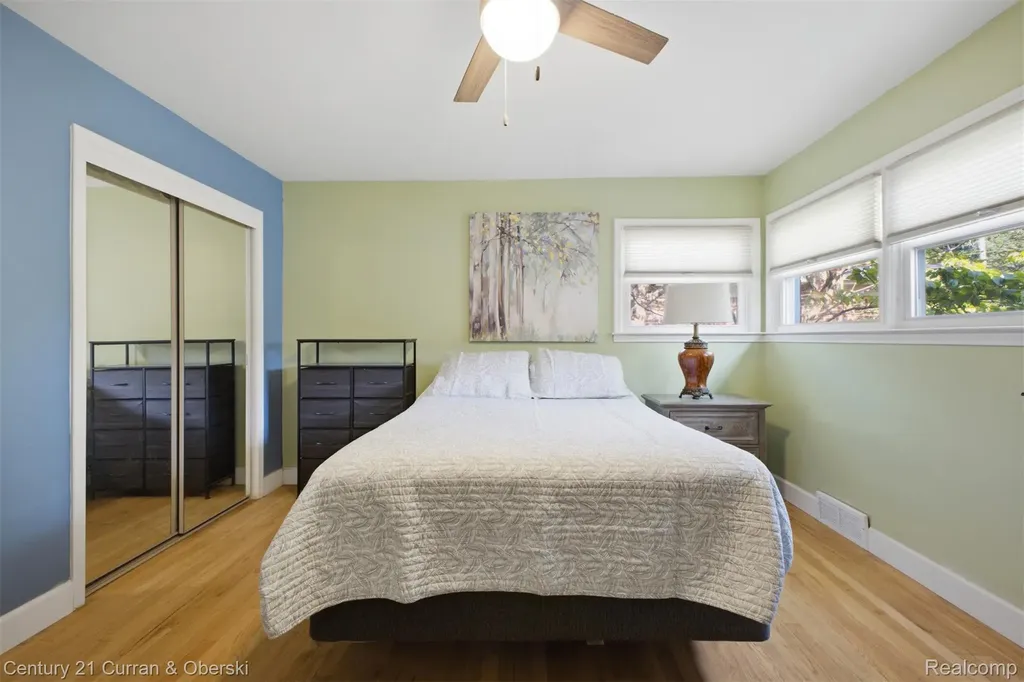 16614 Philomene Boulevard Allen Park City MI 48101