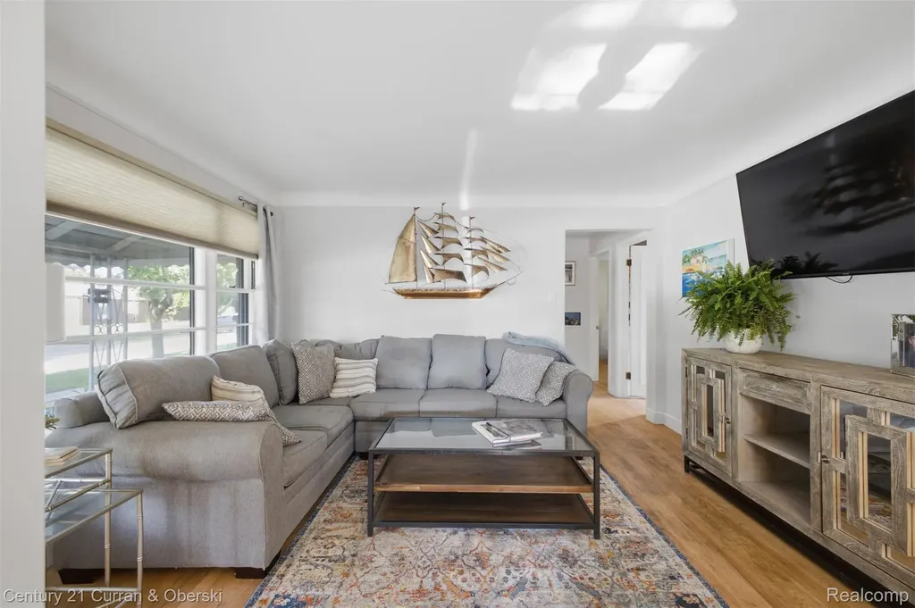 16614 Philomene Boulevard Allen Park City MI 48101