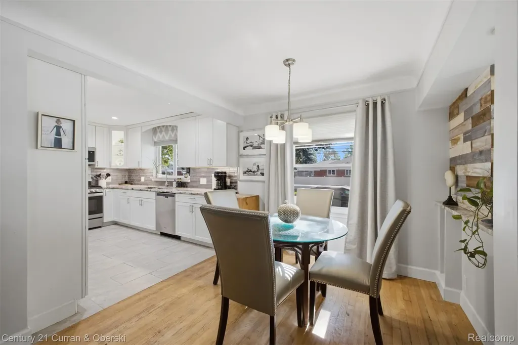 16614 Philomene Boulevard Allen Park City MI 48101