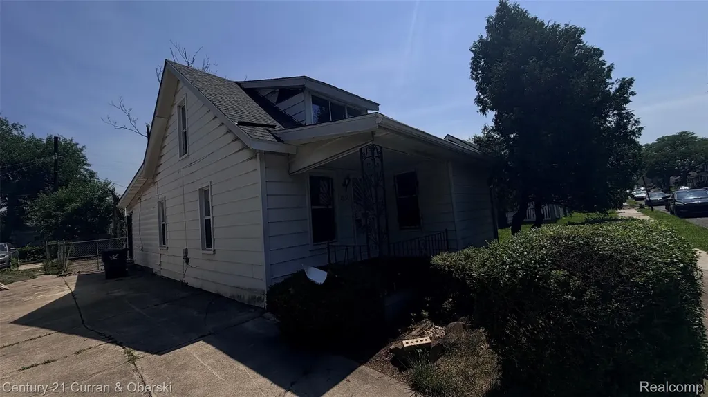 2951 S Edsel Street Detroit City MI 48217