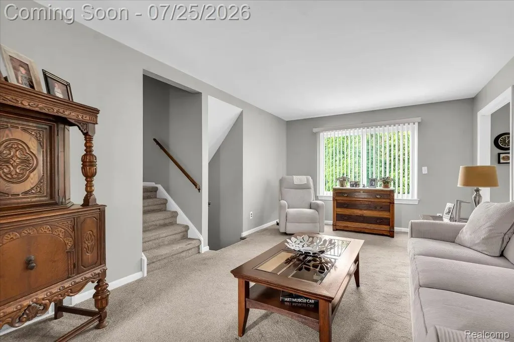 32769 Exeter Court Warren City MI 48092