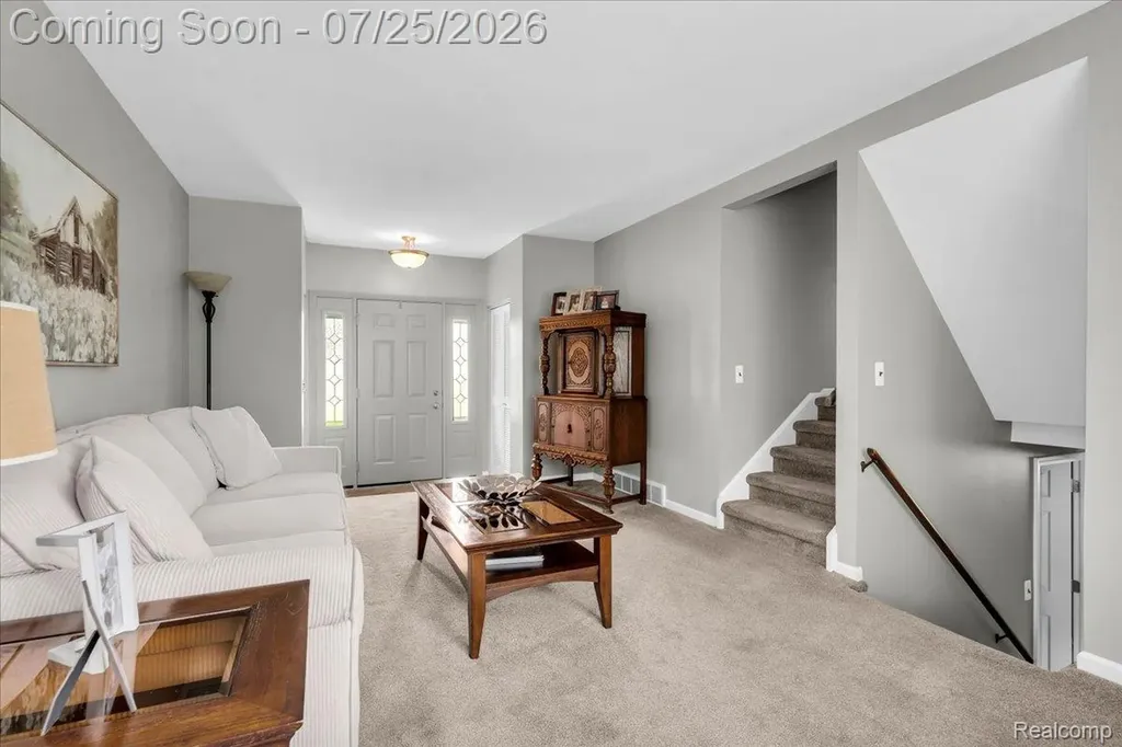 32769 Exeter Court Warren City MI 48092
