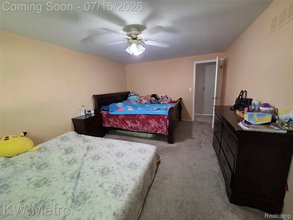 1105 Kirts Boulevard Troy City MI 48084