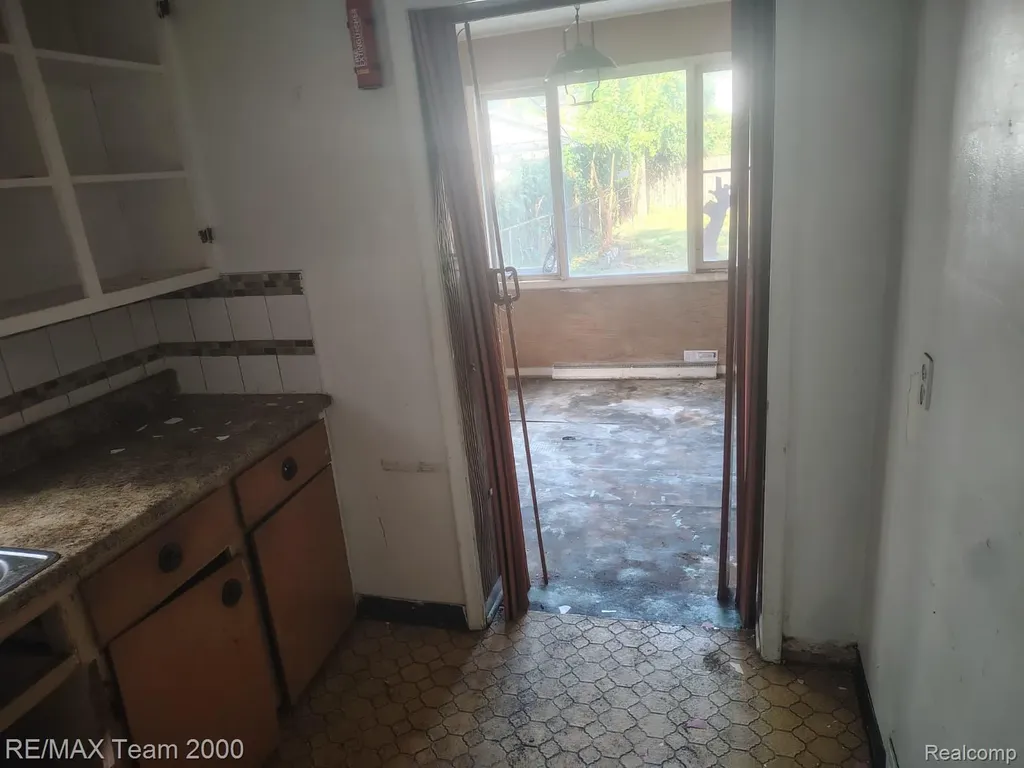12945 Memorial Street Detroit City MI 48227