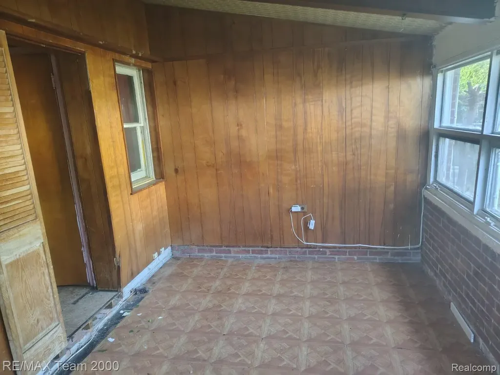 12945 Memorial Street Detroit City MI 48227