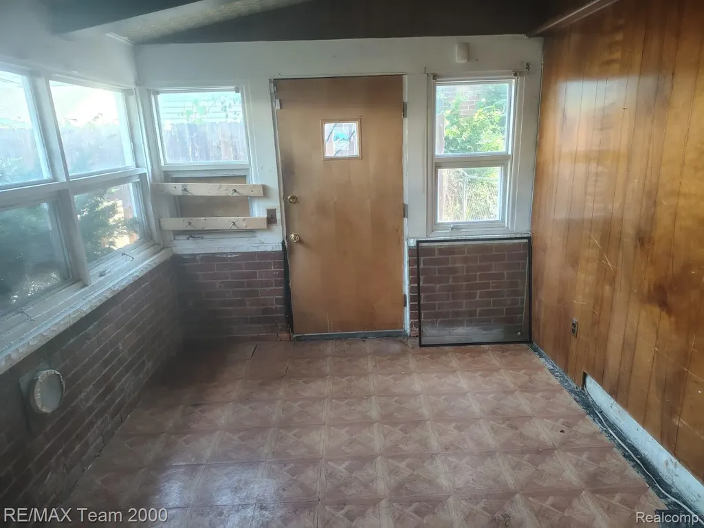 12945 Memorial Street Detroit City MI 48227