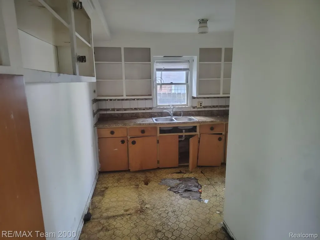 12945 Memorial Street Detroit City MI 48227