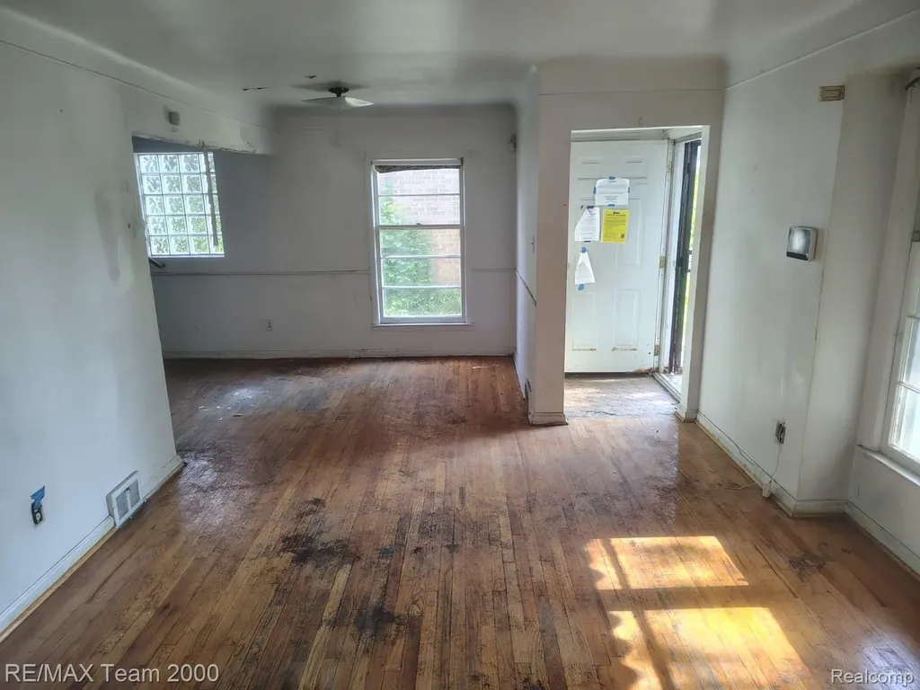 12945 Memorial Street Detroit City MI 48227