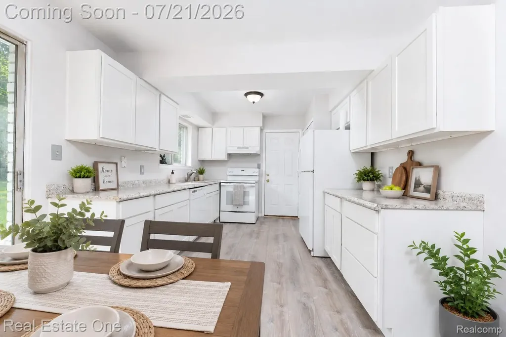 4069 Village Square Brighton Township MI 48114