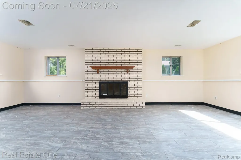 4069 Village Square Brighton Township MI 48114