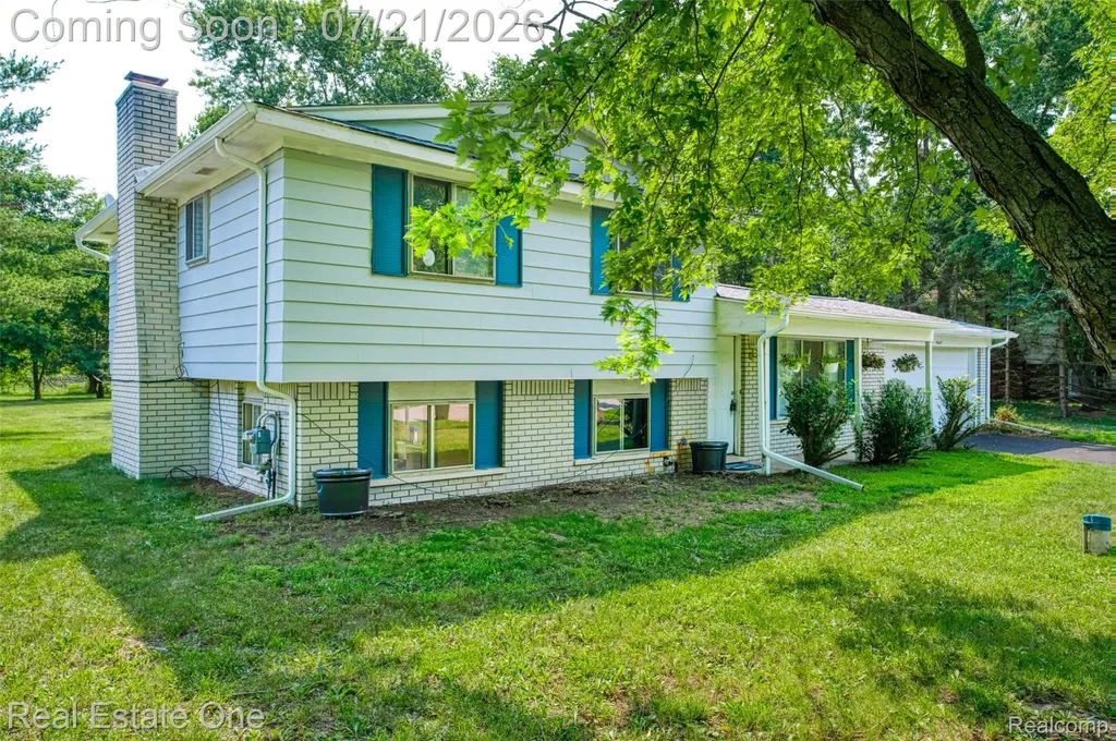 4069 Village Square Brighton Township MI 48114