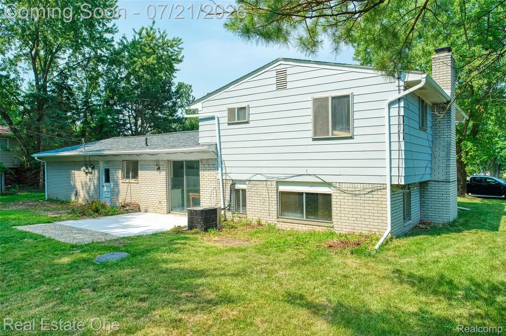 4069 Village Square Brighton Township MI 48114