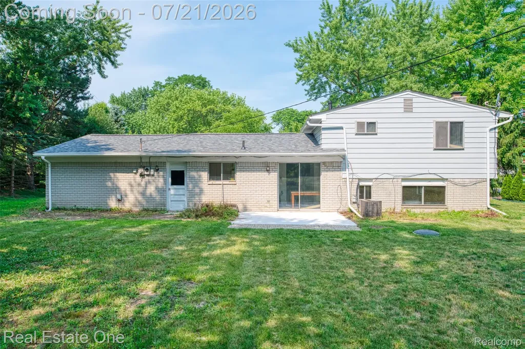 4069 Village Square Brighton Township MI 48114
