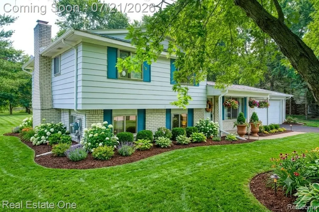 4069 Village Square Brighton Township MI 48114
