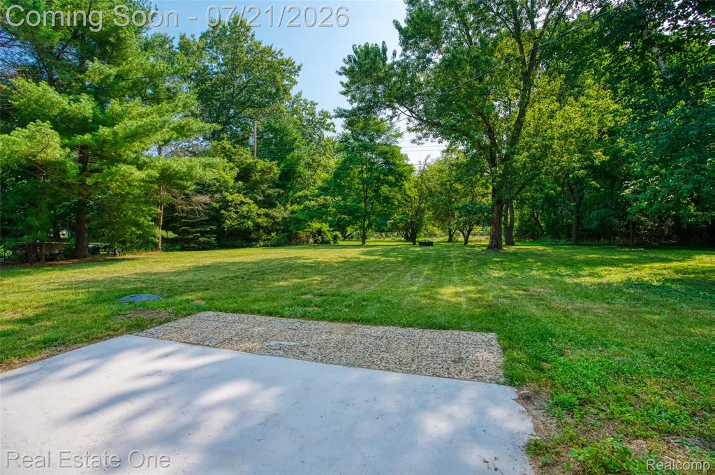 4069 Village Square Brighton Township MI 48114