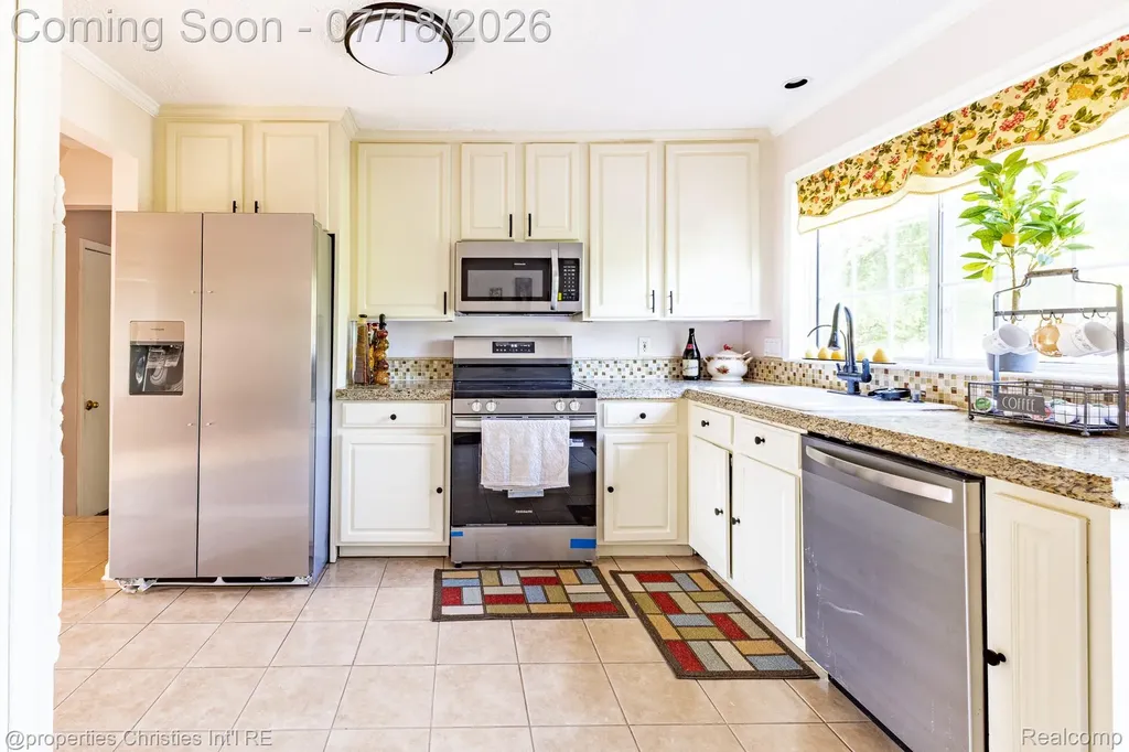 45568 Margate Drive Macomb Township MI 48044