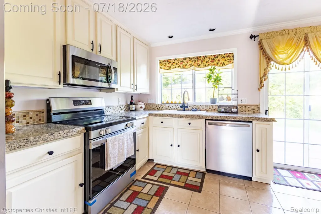 45568 Margate Drive Macomb Township MI 48044
