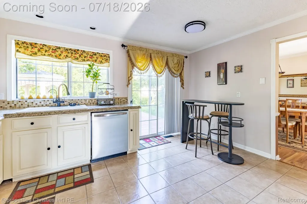 45568 Margate Drive Macomb Township MI 48044