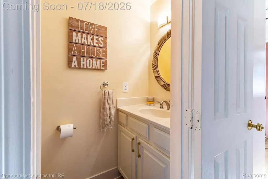 45568 Margate Drive Macomb Township MI 48044