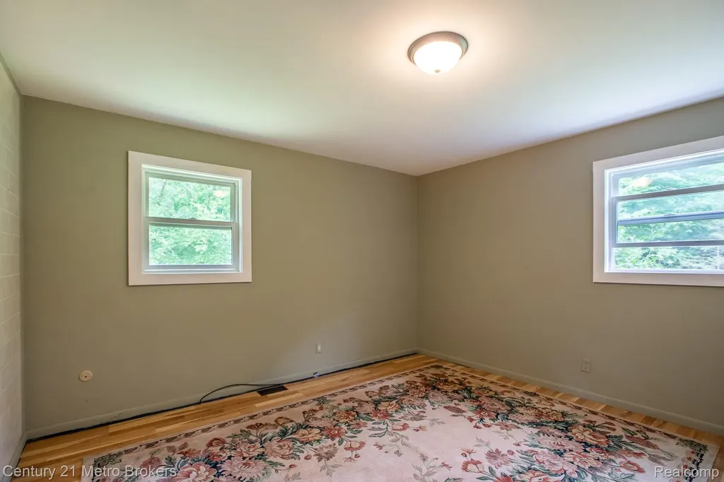 5262 Conifer Drive Oregon Township MI 48421