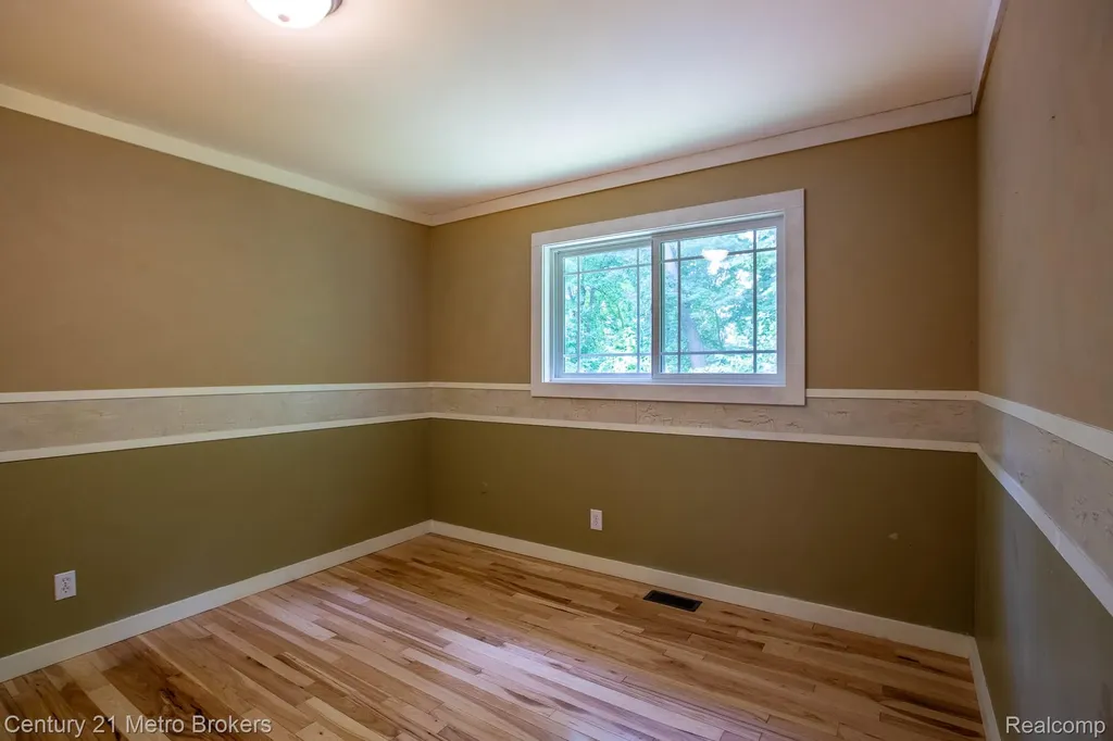 5262 Conifer Drive Oregon Township MI 48421