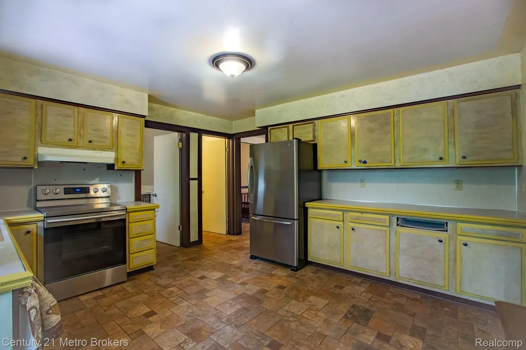 5262 Conifer Drive Oregon Township MI 48421