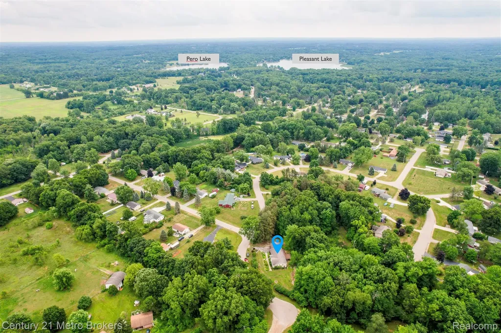 5262 Conifer Drive Oregon Township MI 48421