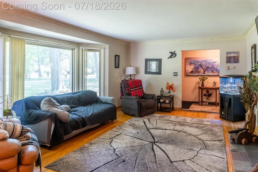 17751 Mayfield Street Livonia City MI 48152