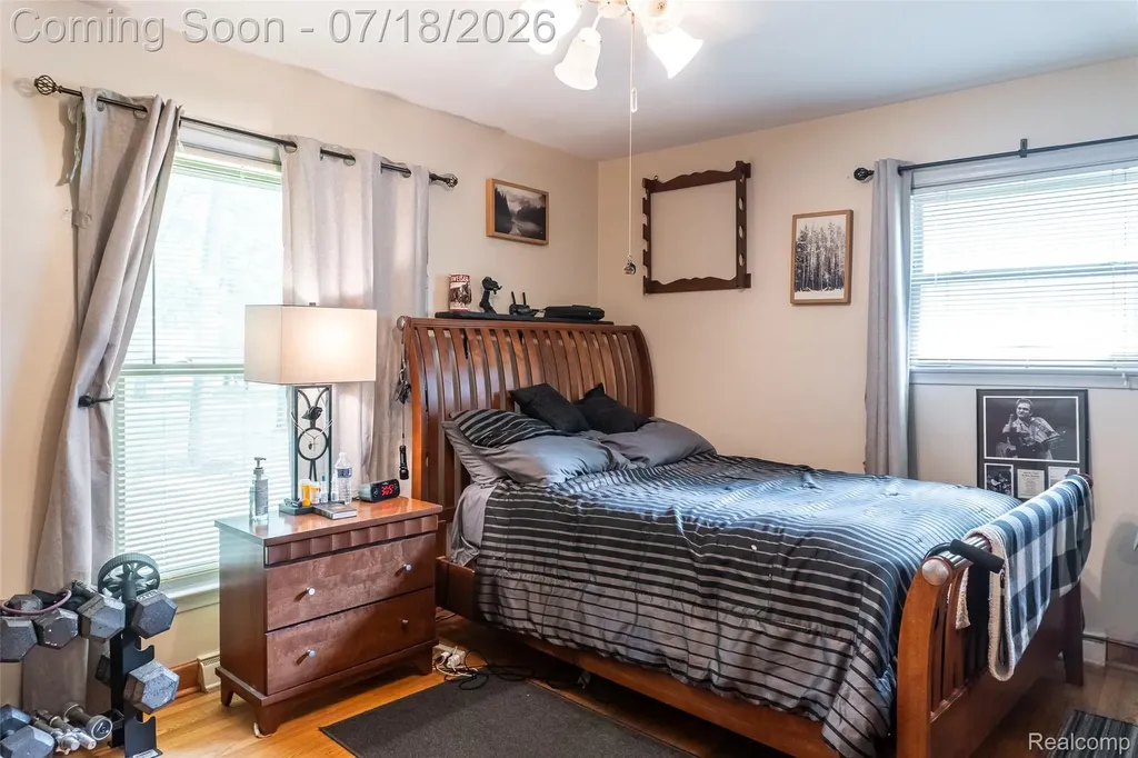 17751 Mayfield Street Livonia City MI 48152