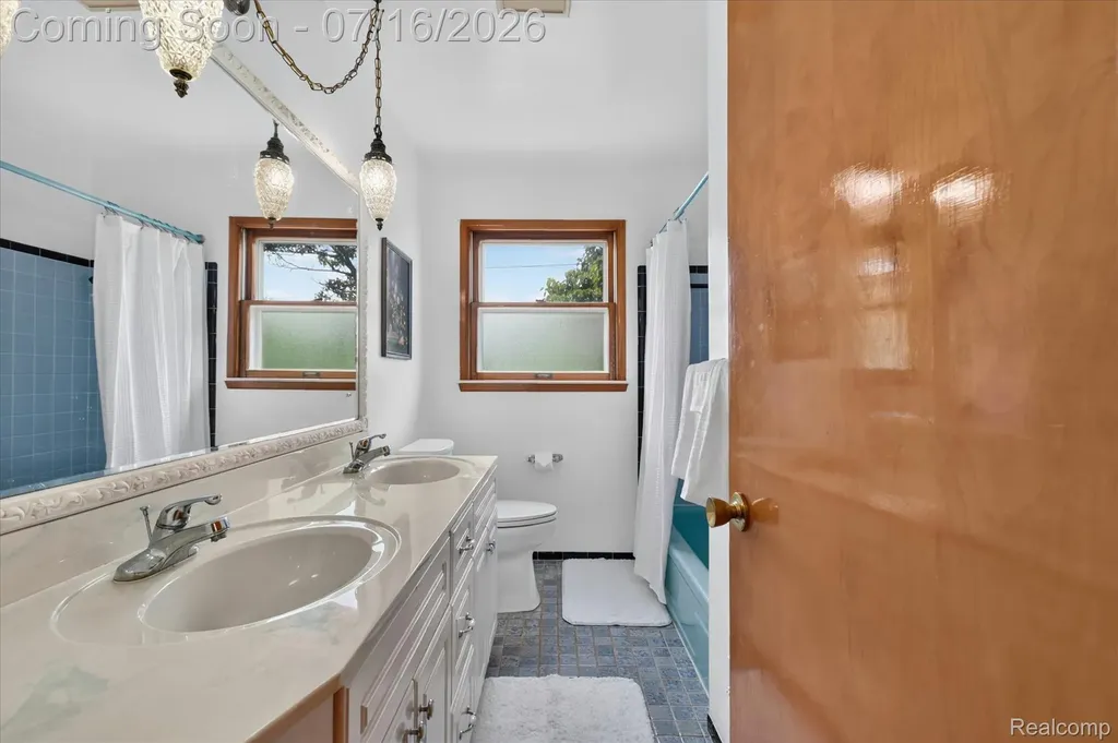 4708 16th Street Wyandotte City MI 48192