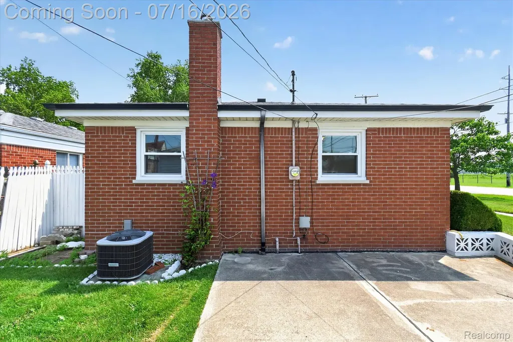 4708 16th Street Wyandotte City MI 48192