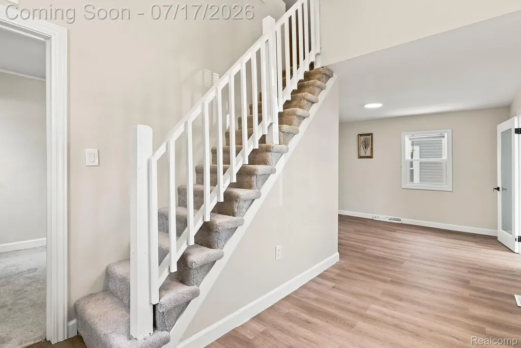 23826 Columbus Avenue Warren City MI 48089