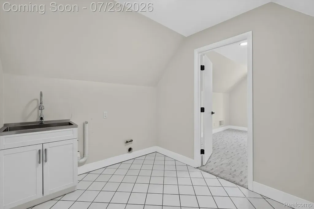 3429 Rolston Road Fenton Charter Township MI 48430