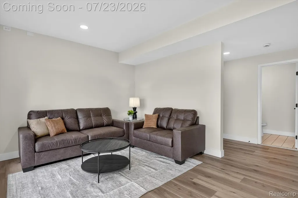 3429 Rolston Road Fenton Charter Township MI 48430