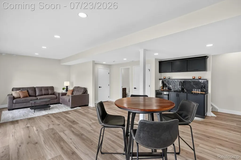 3429 Rolston Road Fenton Charter Township MI 48430