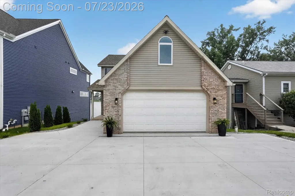 3429 Rolston Road Fenton Charter Township MI 48430
