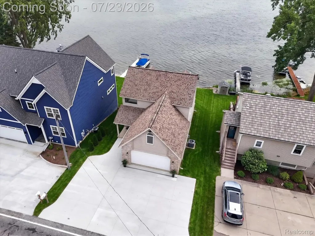 3429 Rolston Road Fenton Charter Township MI 48430