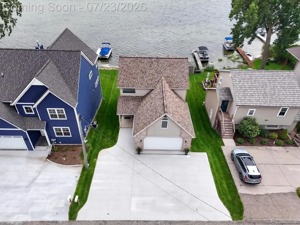 3429 Rolston Road Fenton Charter Township MI 48430