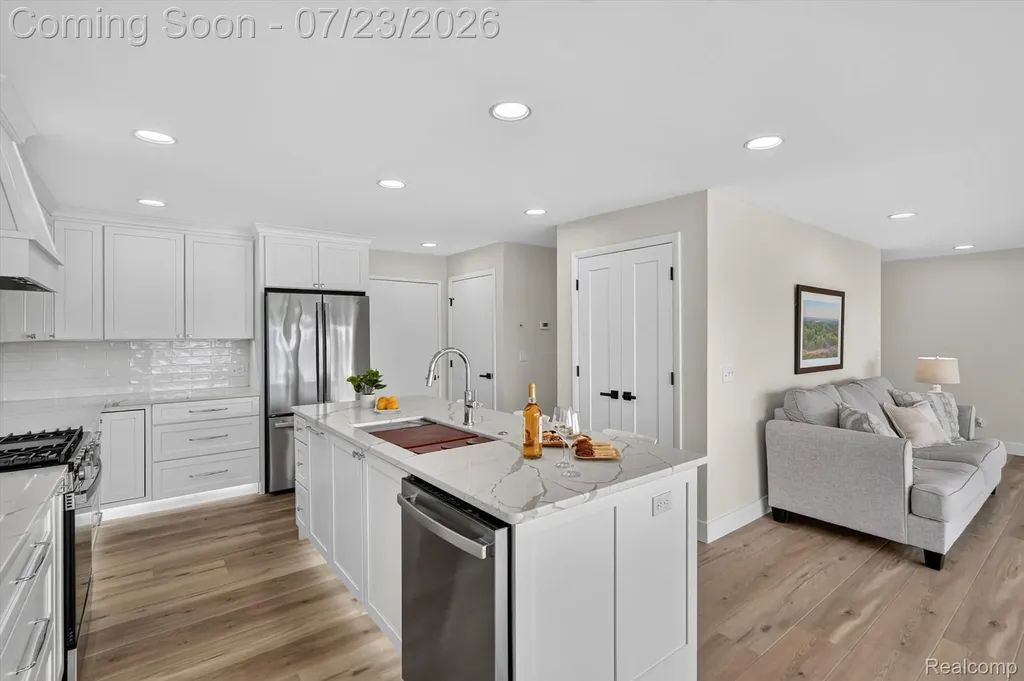 3429 Rolston Road Fenton Charter Township MI 48430