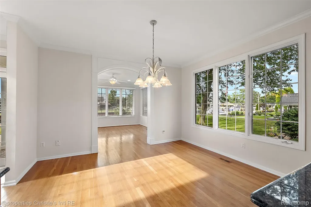 31975 Riverdale Street Harrison Charter Township MI 48045